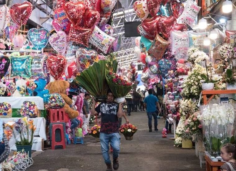 Los mexicanos gastarán más de 2 mil 200 pesos en San Valentín, según la ANPEC.